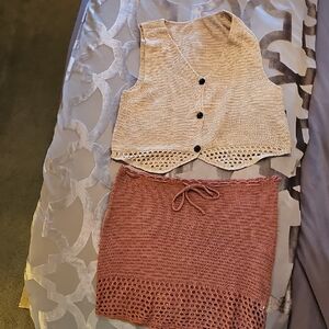 Stylish Tan and Pink Knit Skirt